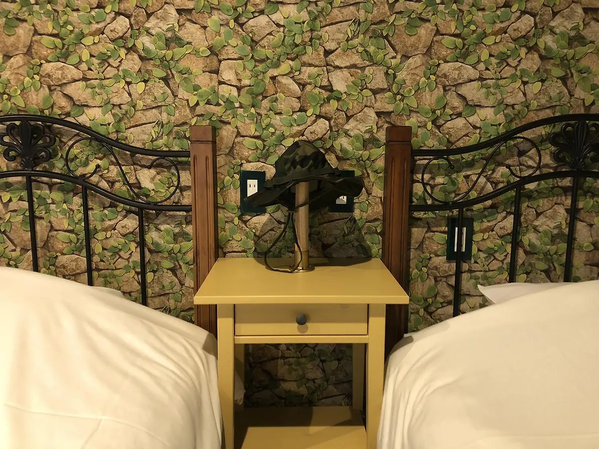 Briller Universal Japon Hostel Osaka 0*,